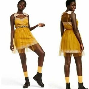 Chic Mustard Yellow Dress with Lace Detail